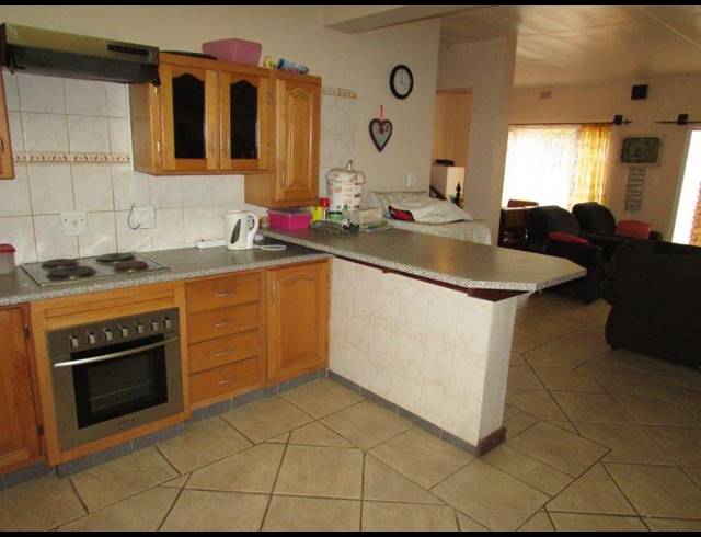 3 BEDROOM DUPLEX FOR SALE IN ST MICHAELS ON SEA